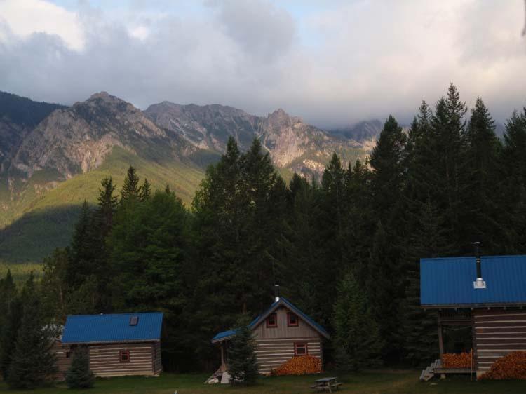Nipika Mountain Resort Radium Hot Springs Exterior foto