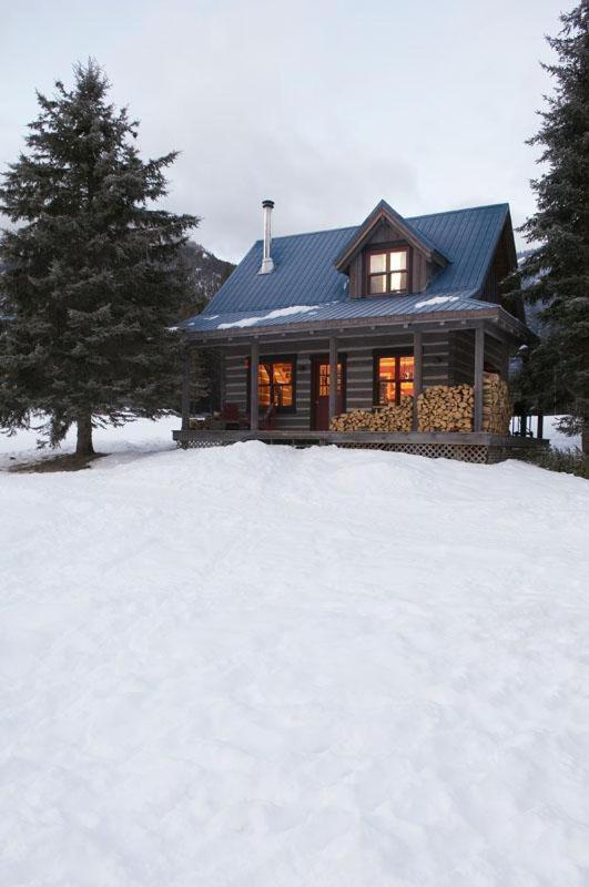 Nipika Mountain Resort Radium Hot Springs Exterior foto